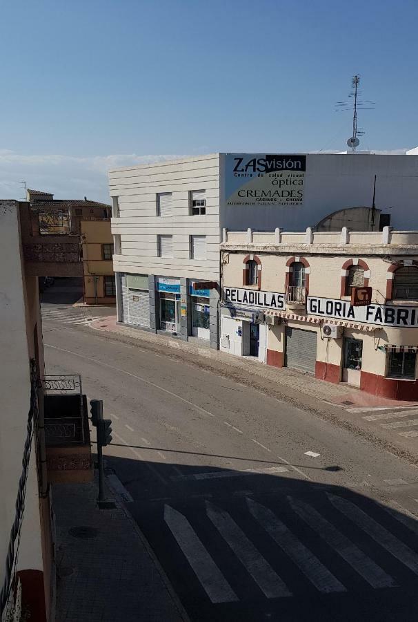 Sleep Turia Apartamentos Casinos المظهر الخارجي الصورة